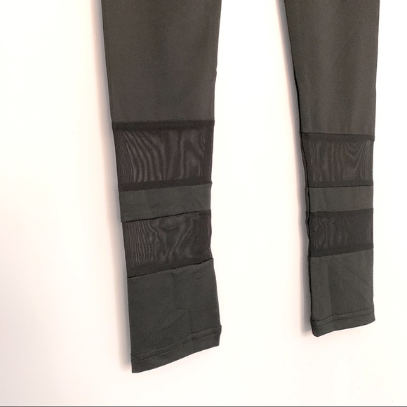 Sporty Athletic Running Workout Exercise Jog Leggings Mesh Cutouts in Black (M) - Picture 4 of 4